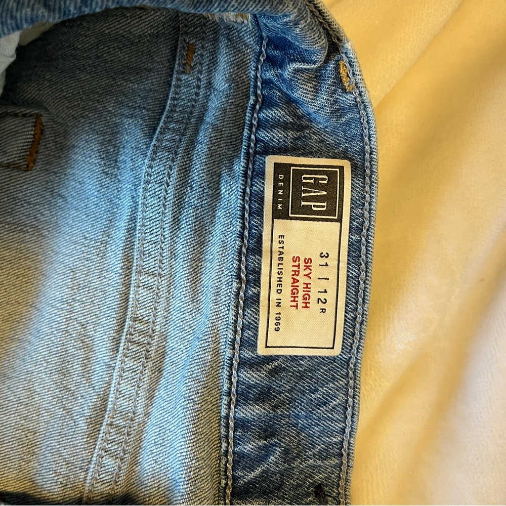GAP Sky High Straight Women’s Jeans in Light Blue